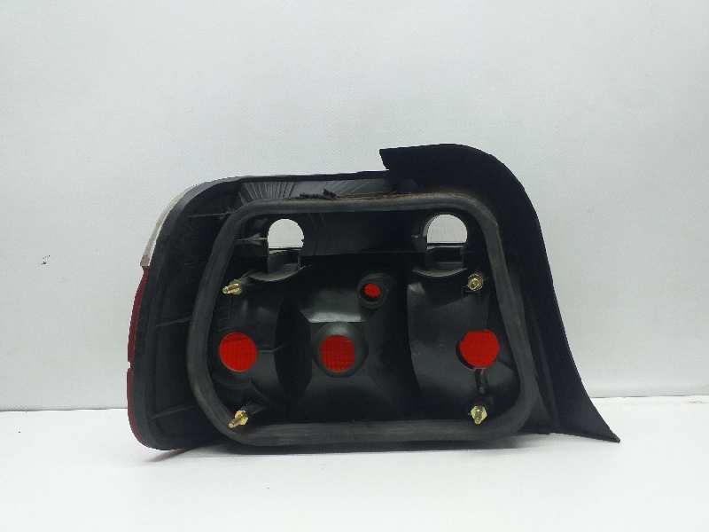 Recambio de piloto trasero derecho para bmw serie 3 compacto (e36) 318tds referencia OEM IAM   