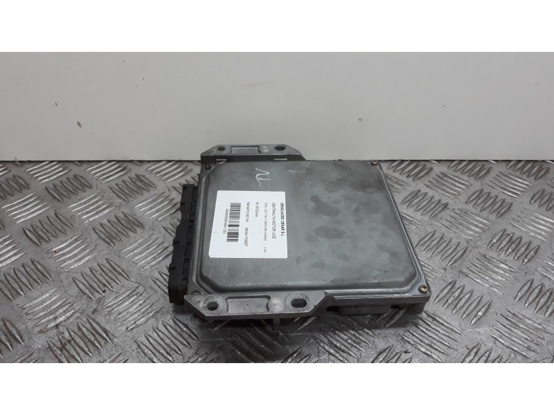 Recambio de centralita motor uce para opel vectra c berlina comfort referencia OEM IAM 8973192745  