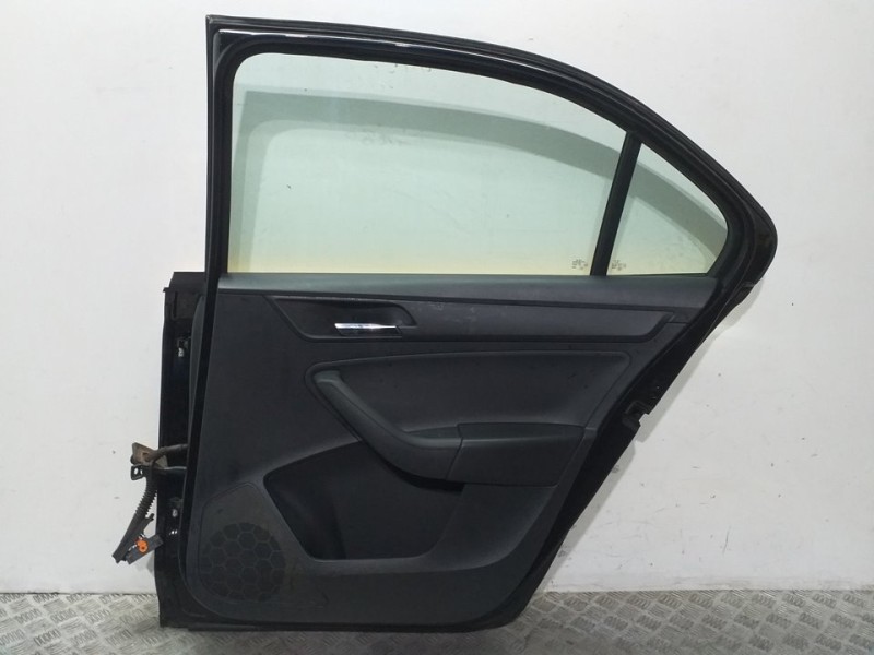 Recambio de puerta trasera derecha para seat toledo (kg3) style referencia OEM IAM  AMARILLO 