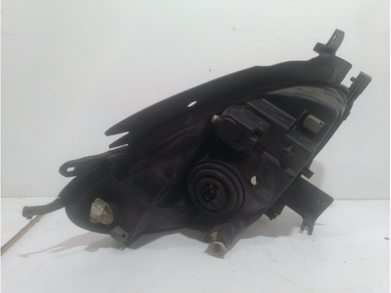 Recambio de faro izquierdo para citroën xsara picasso 1.8 16v referencia OEM IAM 9631495180  