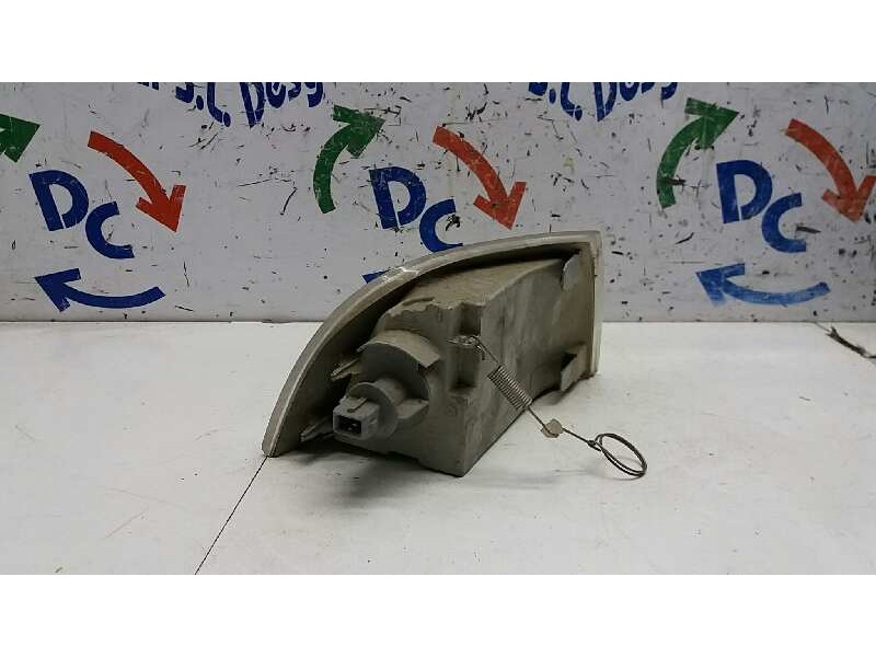Recambio de piloto delantero izquierdo para fiat punto berlina (176) 1.2 cat referencia OEM IAM  87258  Recambio de piloto delantero izquierdo para fiat punto berlina (176) 1.2 cat referencia OEM IAM  87258