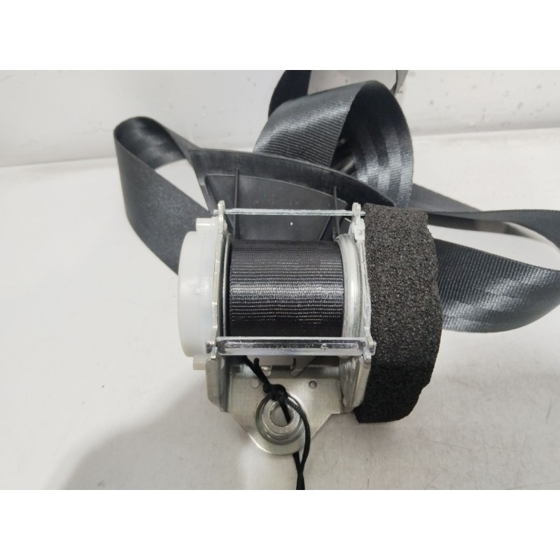 CINTURON SEGURIDAD TRASERO DERECHO 1K8857806  - imagen 4