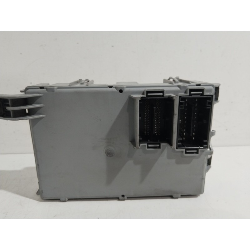 CAJA RELES / FUSIBLES 00505167040  - imagen 2
