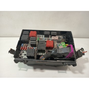 CAJA RELES / FUSIBLES 13252921 