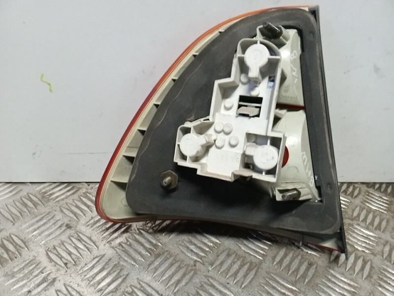 Recambio de piloto trasero derecho para bmw serie 3 touring (e46) 328i referencia OEM IAM 63218368758   Recambio de piloto trasero derecho para bmw serie 3 touring (e46) 328i referencia OEM IAM 63218368758