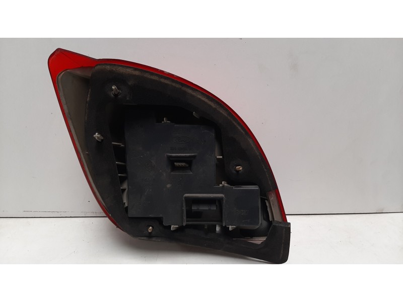 Recambio de piloto trasero derecho para ford fiesta berl./courier surf referencia OEM IAM   