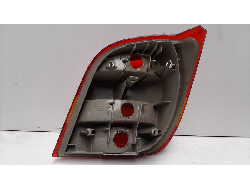 Recambio de piloto trasero izquierdo para ford fiesta berl./courier si referencia OEM IAM   