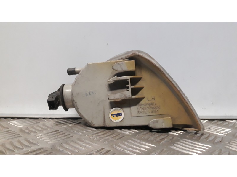 Recambio de piloto delantero izquierdo para citroën saxo 1.4 exclusive referencia OEM IAM 630359  