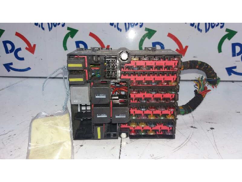 Recambio de caja reles / fusibles para ford fiesta (cbk) futura referencia OEM IAM 256T14401KFA 1507422 