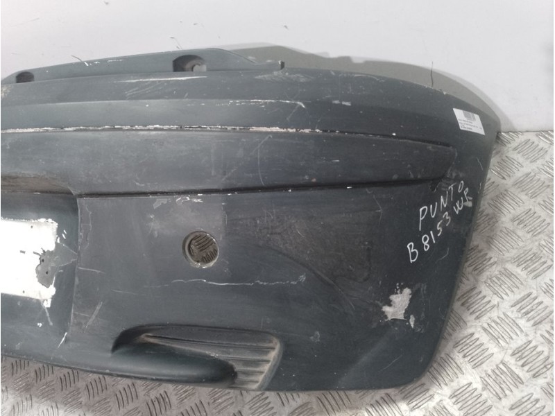 Recambio de paragolpes trasero para fiat punto berlina (188) 1.2 8v referencia OEM IAM 0051887806 NEGRO 