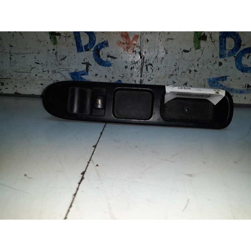 MANDO ELEVALUNAS DELANTERO DERECHO 6554E7  - imagen 1