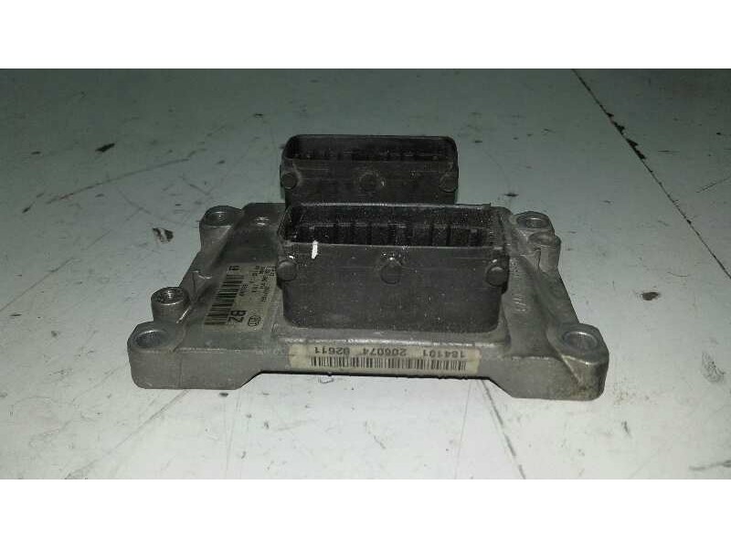 Recambio de centralita motor uce para opel corsa c club referencia OEM IAM 09164475  