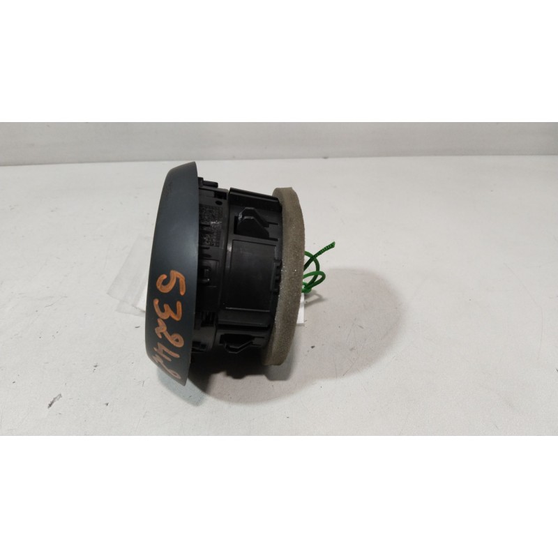 REJILLA AIREADORA 687608143R  - imagen 3