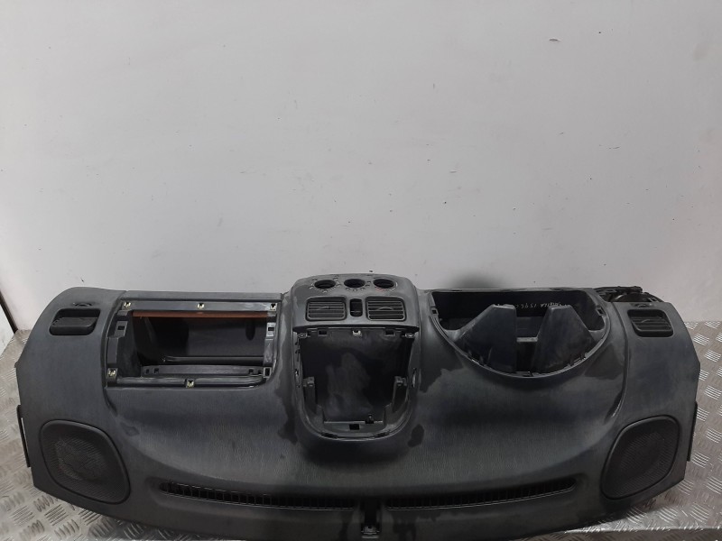 Recambio de salpicadero para opel agila básico referencia OEM IAM 09208111  