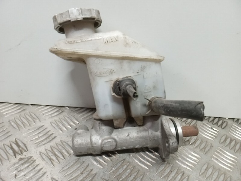 Recambio de bomba freno para kia rio 1.4 ex1 referencia OEM IAM   