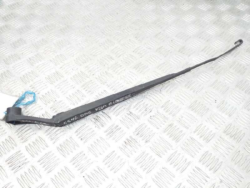 Recambio de brazo limpia delantero derecho para kia rio 1.4 ex1 referencia OEM IAM   