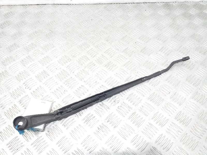 Recambio de brazo limpia delantero izquierdo para kia rio 1.4 ex1 referencia OEM IAM   