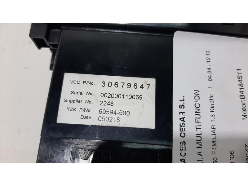 Recambio de pantalla multifuncion para volvo v50 familiar 1.8 kinetic referencia OEM IAM 30679647 69594580 