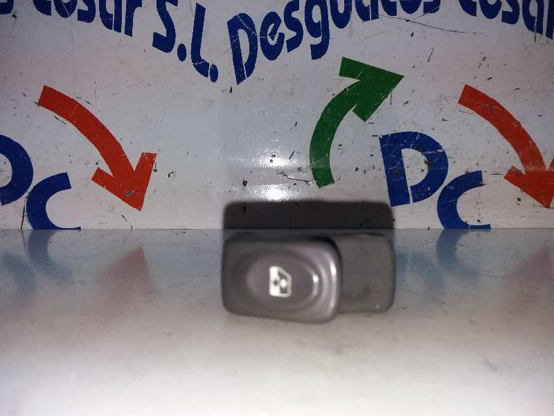 Recambio de mando elevalunas trasero izquierdo para kia carens (un) active referencia OEM IAM 935801D0010G  