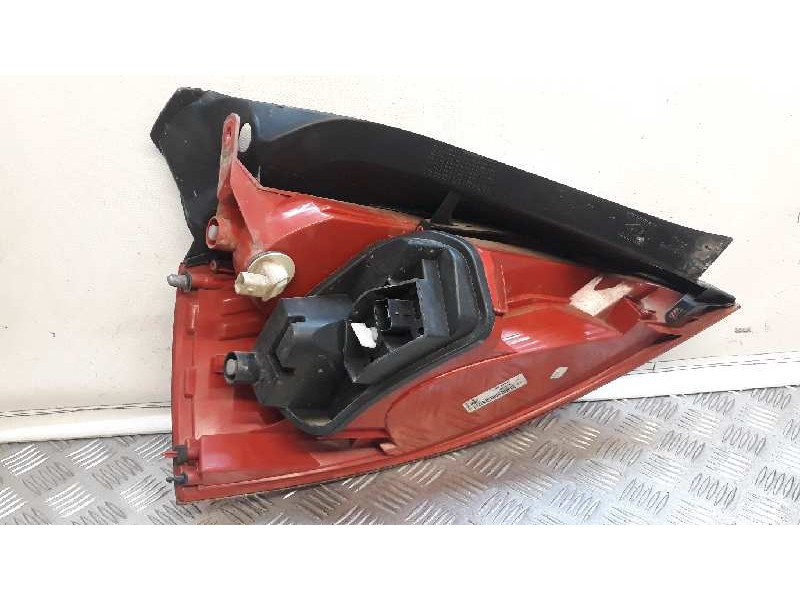 Recambio de piloto trasero derecho para renault megane ii berlina 3p confort expression referencia OEM IAM   