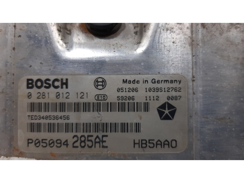 Recambio de centralita motor uce para chrysler voyager (rg) 2.8 crd grand voyager limited referencia OEM IAM 0281012121 P0509428