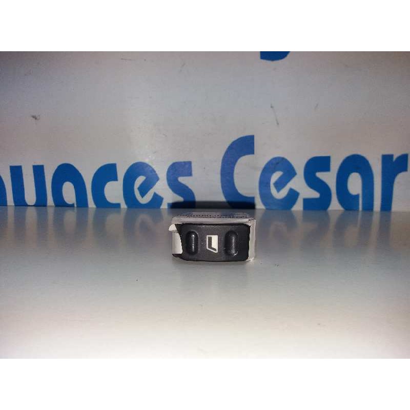 Recambio de mando elevalunas delantero derecho para citroën xsara berlina 2.0 hdi sx (66kw) referencia OEM IAM   