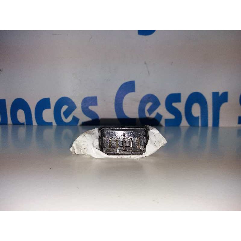 Recambio de mando elevalunas delantero derecho para citroën xsara berlina 2.0 hdi sx (66kw) referencia OEM IAM   