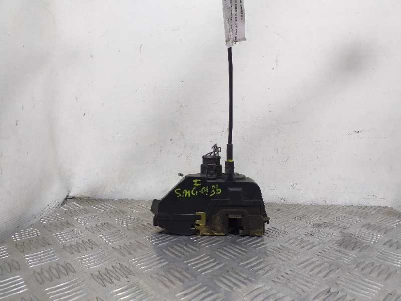 Recambio de cerradura puerta delantera izquierda para renault megane ii berlina 5p confort expression referencia OEM IAM 8200027