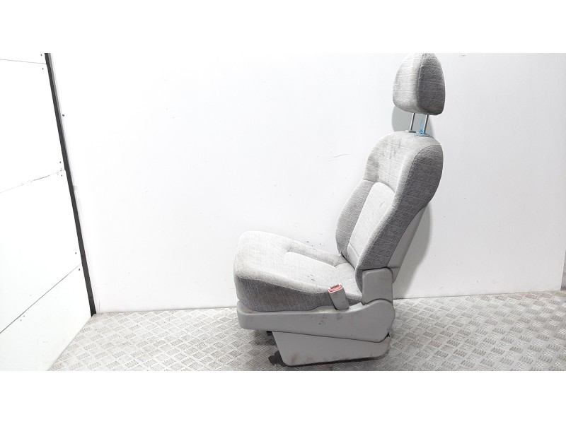 Recambio de asiento trasero derecho para hyundai trajet (fo) 2.0 gls referencia OEM IAM   