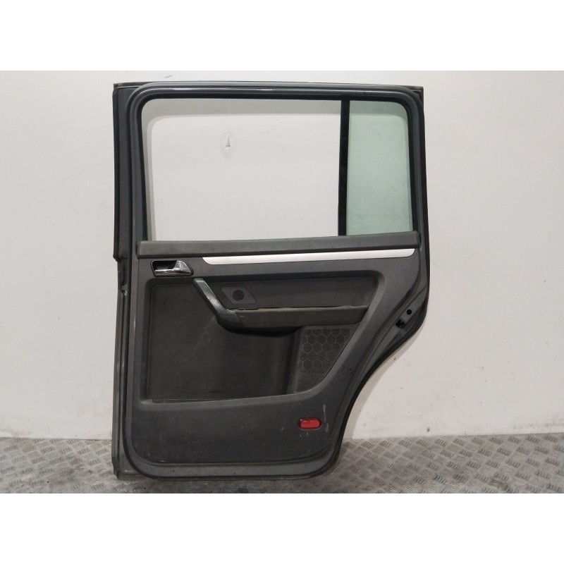 PUERTA TRASERA DERECHA 1T0833056S GRIS - imagen 4