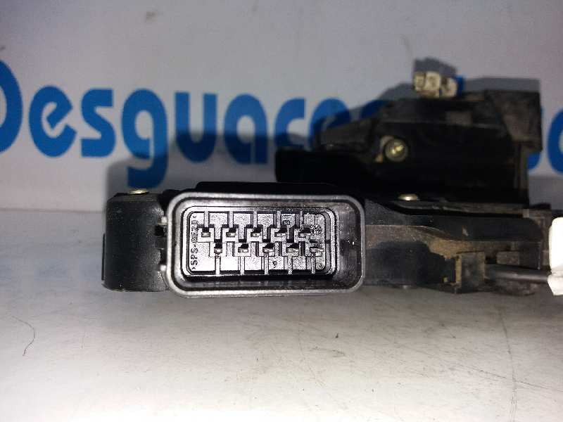 Recambio de cerradura puerta trasera derecha para mazda 3 berlina (bk) 1.6 crdt active referencia OEM IAM   