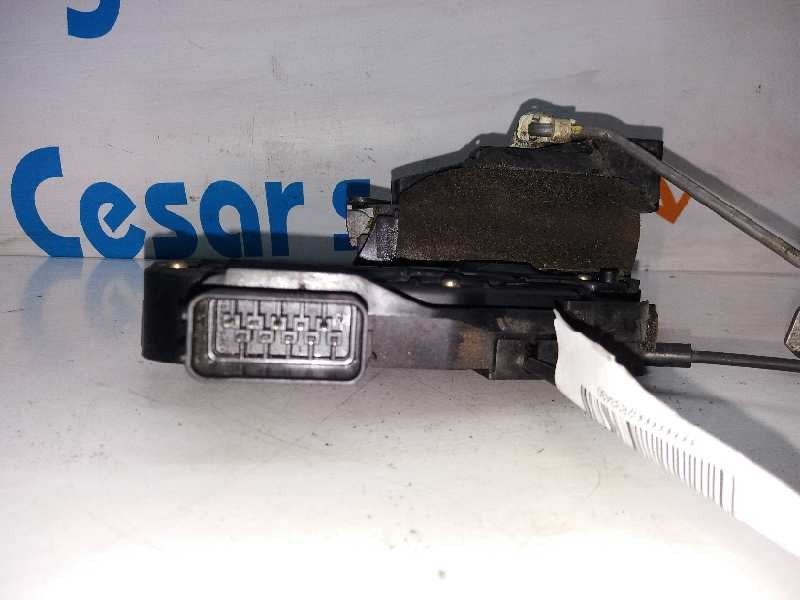 Recambio de cerradura puerta delantera derecha para mazda 3 berlina (bk) 1.6 crdt active referencia OEM IAM   