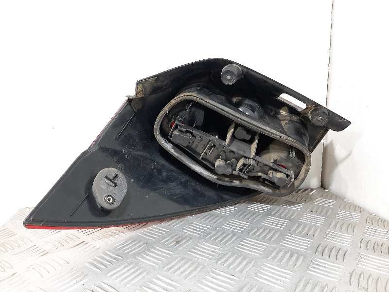 Recambio de piloto trasero derecho para renault laguna ii grandtour (kg0) dynamique referencia OEM IAM   