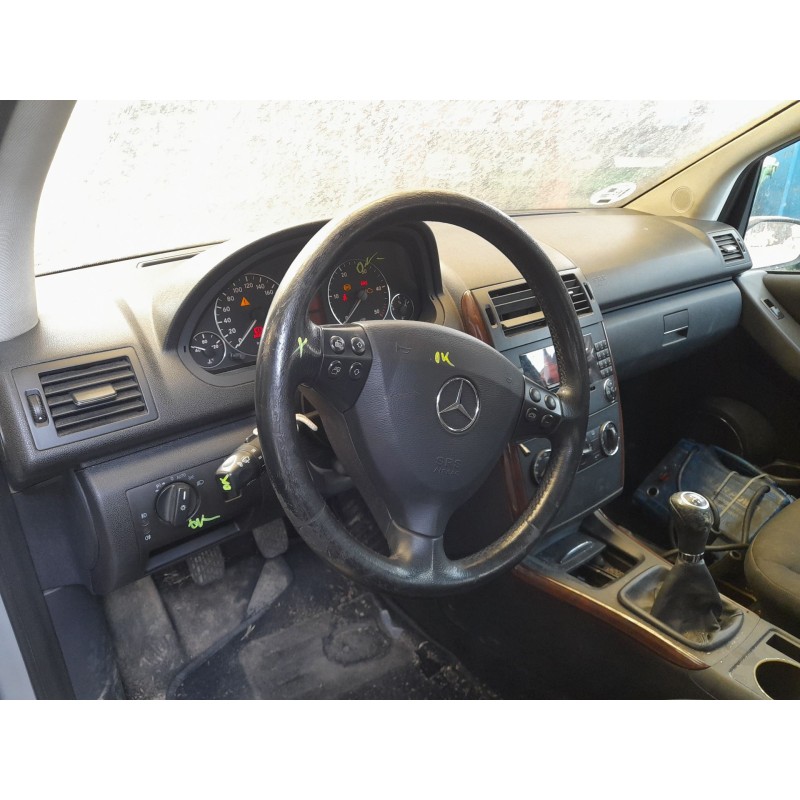MERCEDES-BENZ CLASE A (W169) - imagen 3