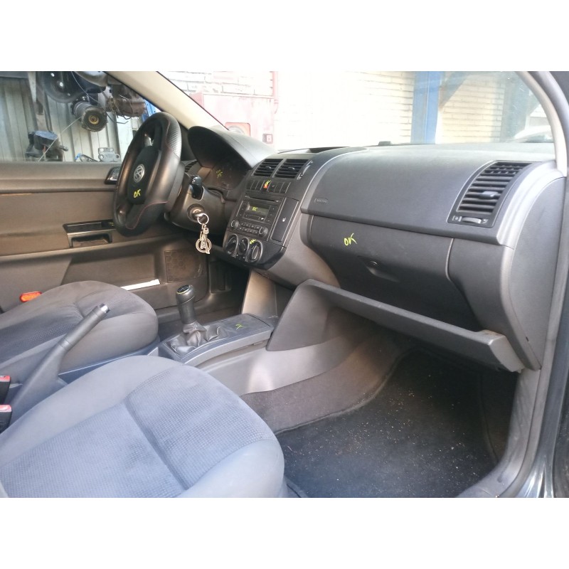 VOLKSWAGEN POLO IV SEDÁN (9A4, 9A2, 9N2, 9A6) - imagen 4