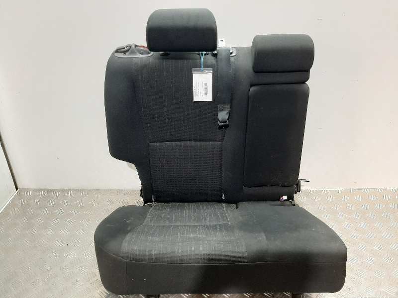 Recambio de asiento trasero derecho para toyota auris luna referencia OEM IAM   