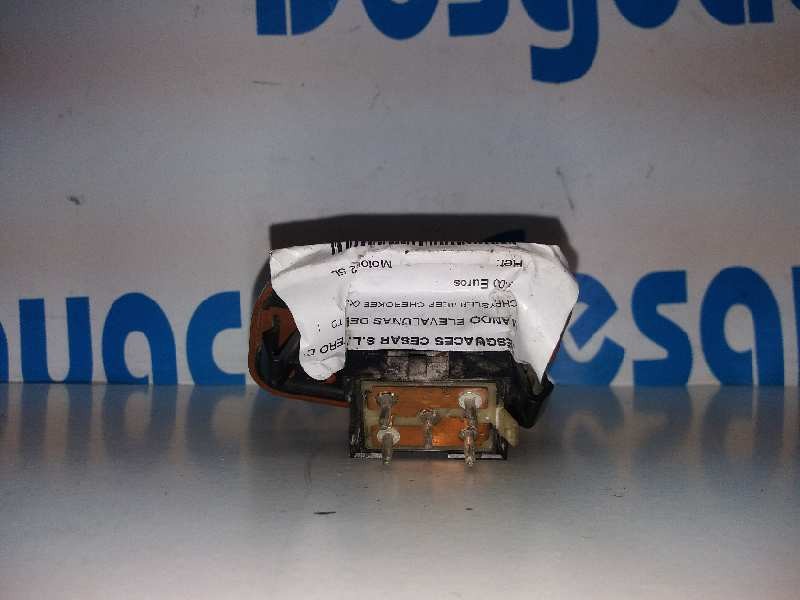 Recambio de mando elevalunas delantero derecho para chrysler jeep cherokee (xj) 2.5 td referencia OEM IAM   