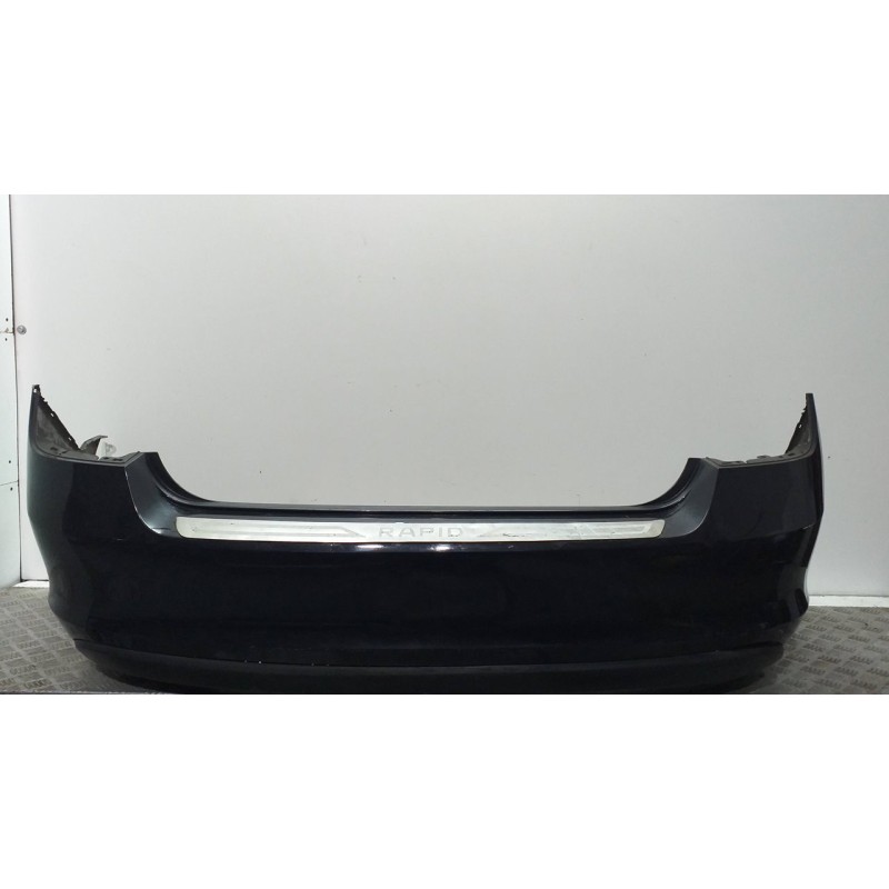 PARAGOLPES TRASERO NEGRO  - imagen 1