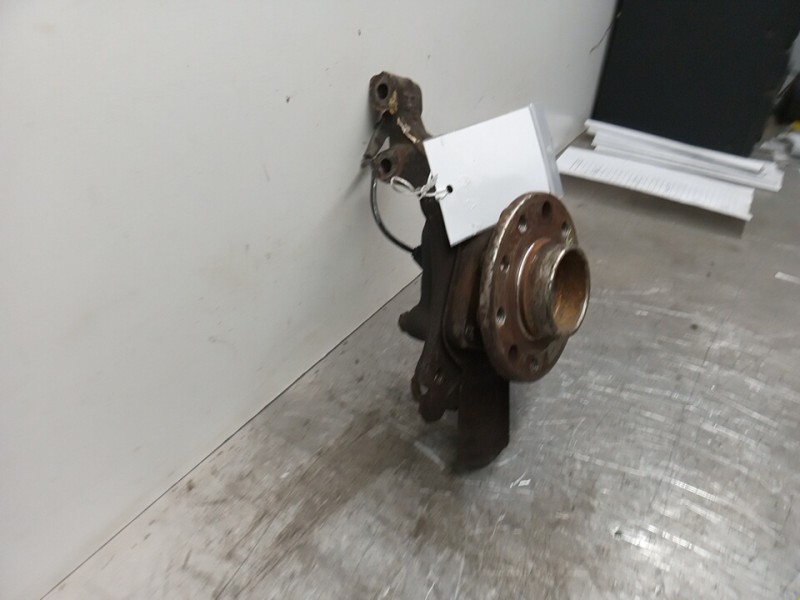 Recambio de mangueta delantera izquierda para opel zafira b cosmo referencia OEM IAM 13197802  