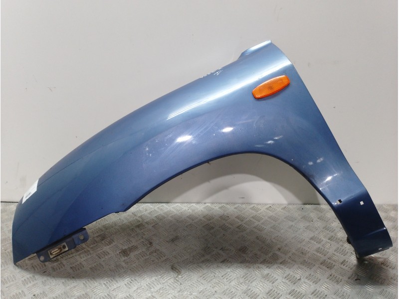 Recambio de aleta delantera izquierda para hyundai santa fe (sm) 2.4 gls referencia OEM IAM 6631126270 AZUL 