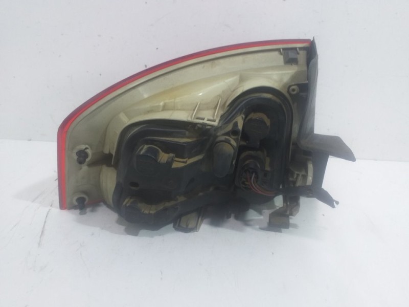 Recambio de piloto trasero derecho para audi a4 berlina (8e) 2.0 tfsi (147kw) referencia OEM IAM 8E5945096  