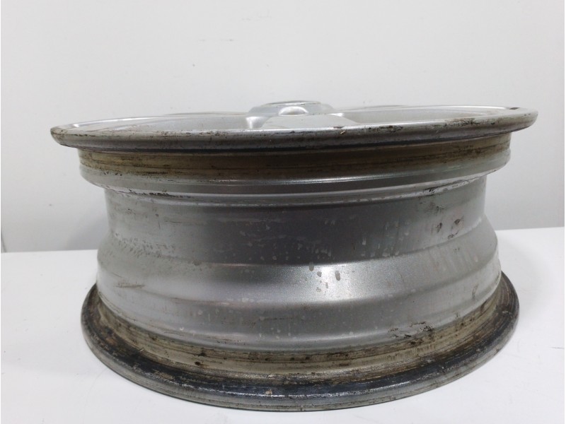 Recambio de llanta para chevrolet aveo ls referencia OEM IAM 95905458  