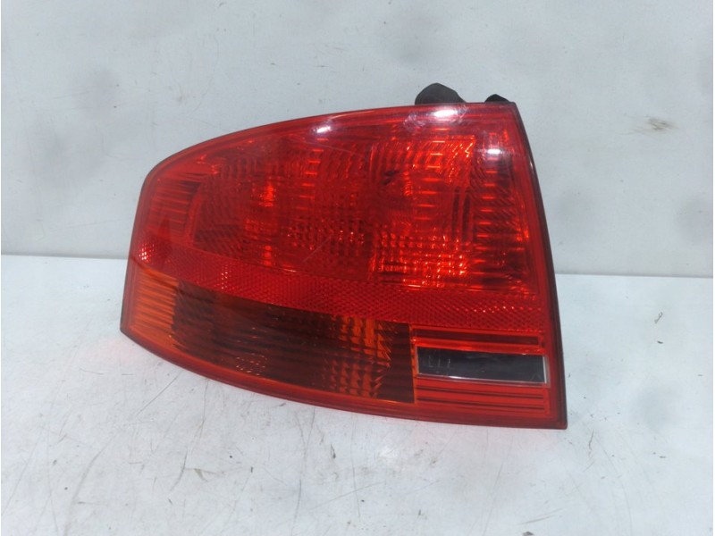 Recambio de piloto trasero izquierdo para audi a4 berlina (8e) 2.0 tfsi (147kw) referencia OEM IAM 8E5945095  