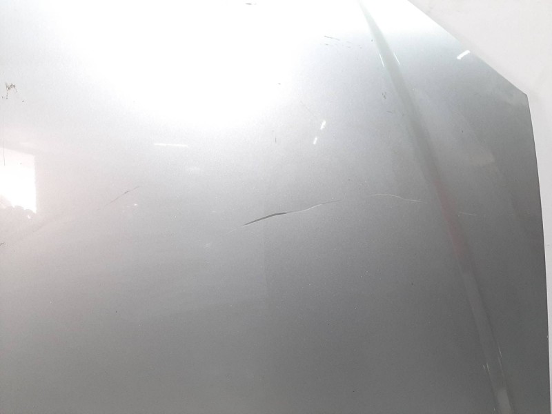Recambio de capot para kia carens 2.0 crdi ex monovolumen referencia OEM IAM 0K2JA52310 PLATA 