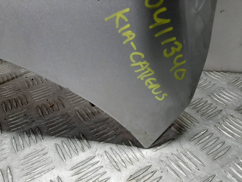 Recambio de capot para kia carens 2.0 crdi ex monovolumen referencia OEM IAM 0K2JA52310 PLATA 