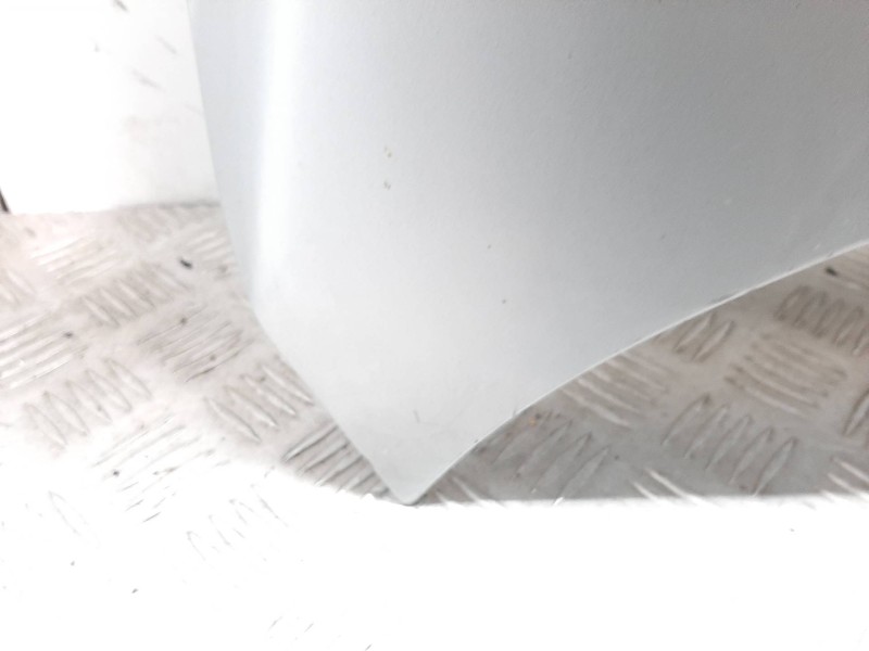 Recambio de capot para kia carens 2.0 crdi ex monovolumen referencia OEM IAM 0K2JA52310 PLATA 