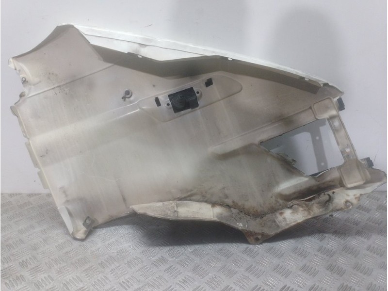 Recambio de aleta delantera izquierda para renault master kofferaufbau l3h1 3,5t referencia OEM IAM  BLANCO 