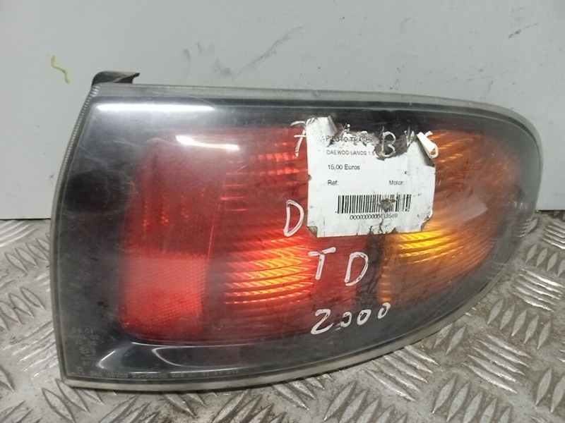 Recambio de piloto trasero derecho para daewoo lanos 1.5 cat referencia OEM IAM    Recambio de piloto trasero derecho para daewoo lanos 1.5 cat referencia OEM IAM