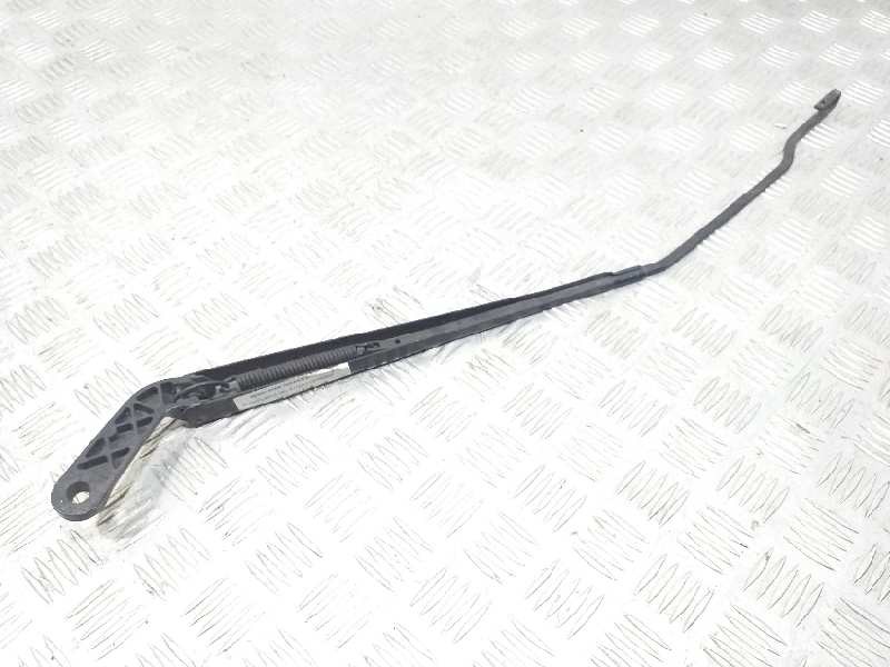 Recambio de brazo limpia delantero derecho para peugeot 206 berlina xt referencia OEM IAM   