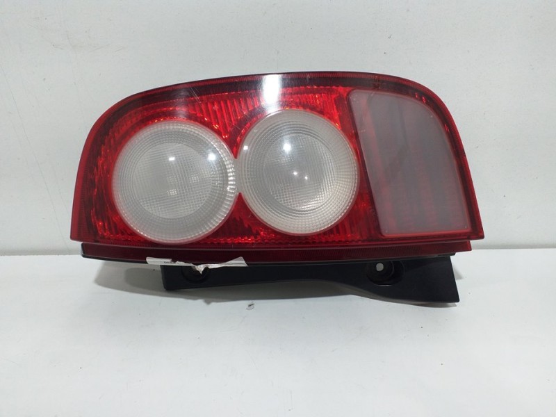 Recambio de piloto trasero derecho para nissan micra (k12e) acenta referencia OEM IAM 26554AX720  